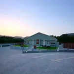 Villa Bratou