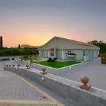 Villa Bratou